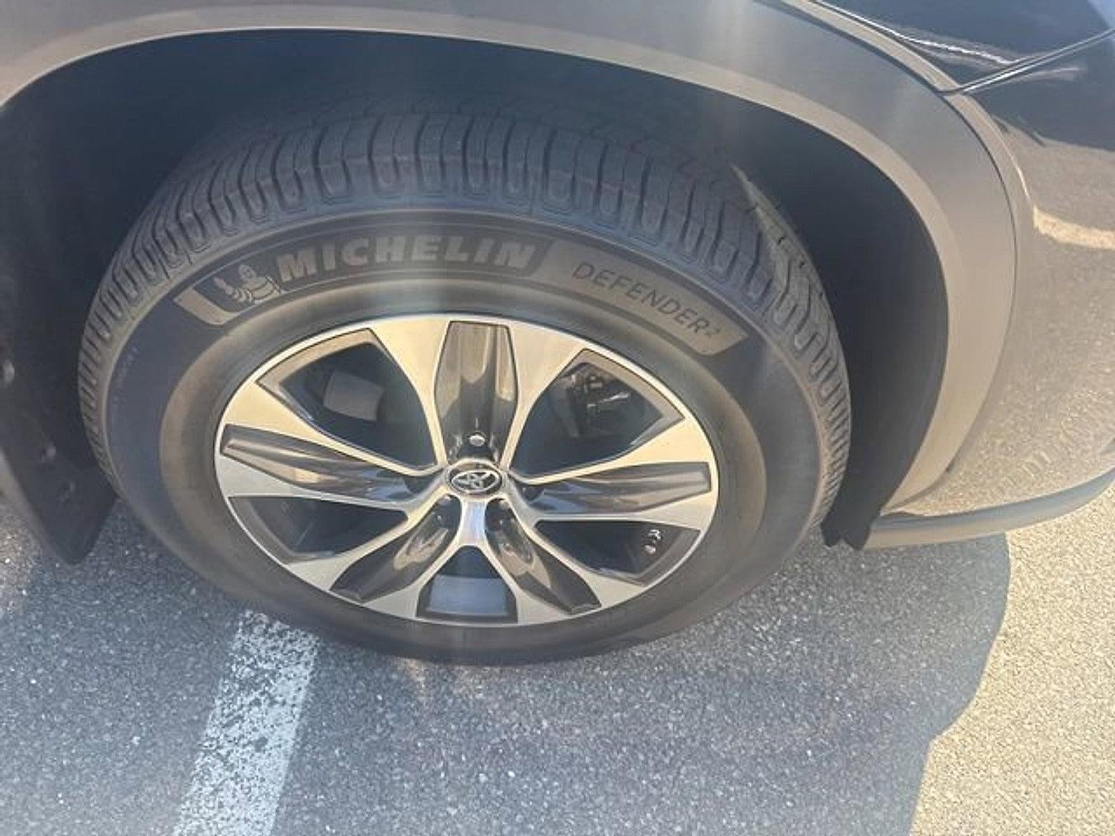 2021 Toyota Highlander XLE AWD (Natl)