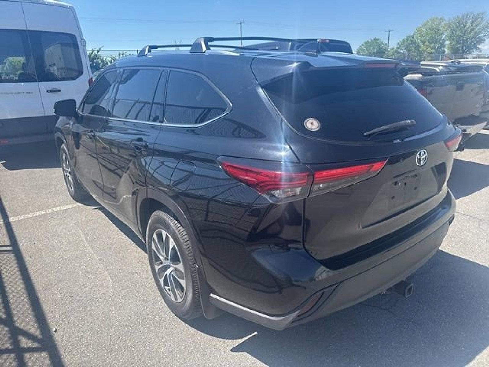 2021 Toyota Highlander XLE AWD (Natl)