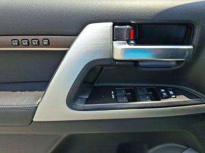 2016 Toyota Land Cruiser 4dr 4WD (GS)