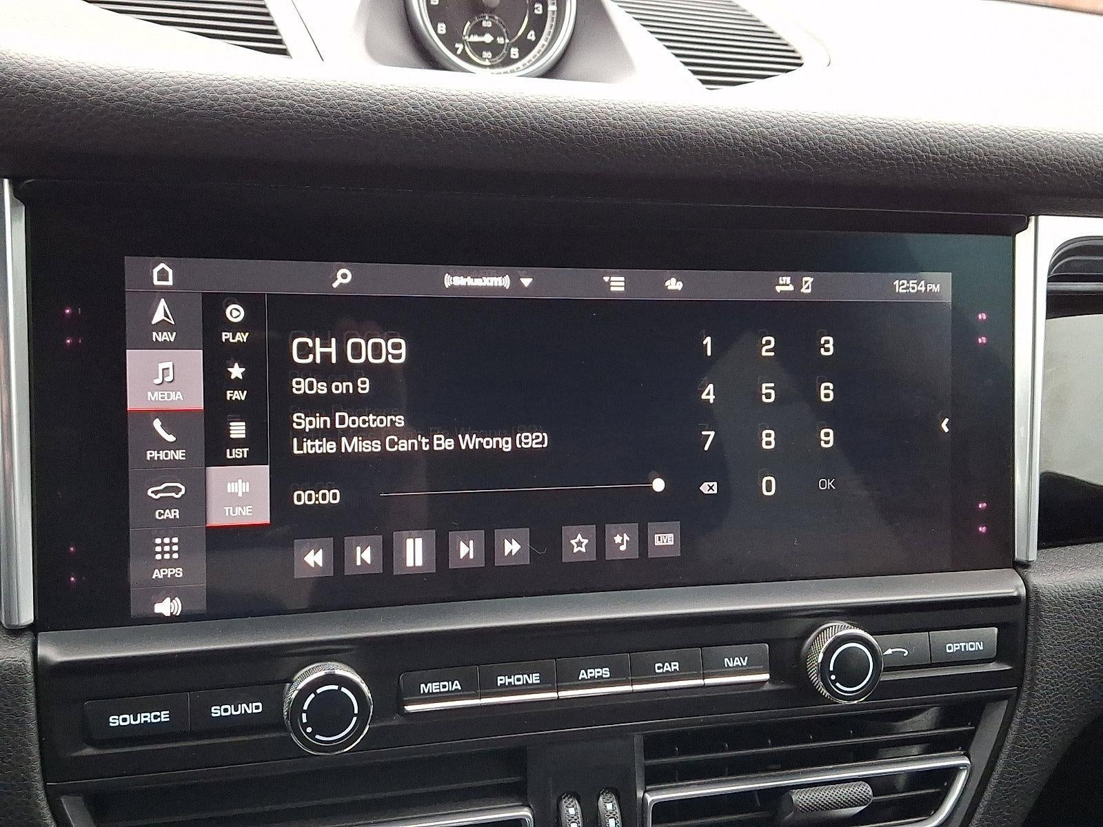 2021 Porsche Macan AWD