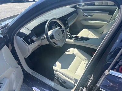 2017 Volvo S90 T6 AWD Momentum