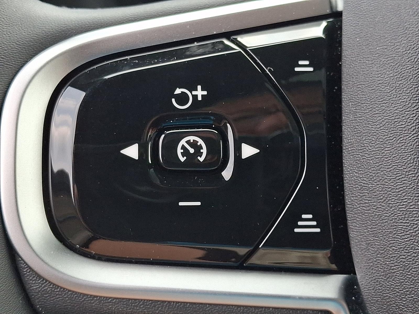 2025 Volvo XC90 2025.5 B6 AWD Ultra 7-Seater