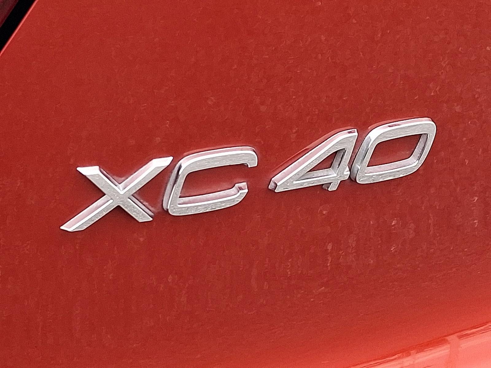 2021 Volvo XC40 T5 AWD R-Design