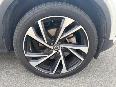 2020 Volvo XC40 T5 AWD R-Design