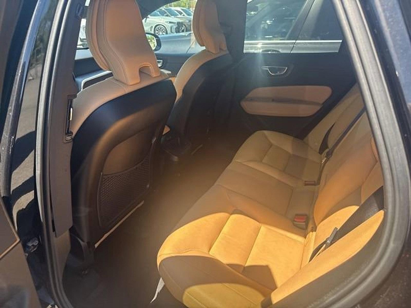 2019 Volvo XC60 T6 AWD Momentum