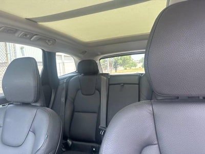 2023 Volvo XC60 B5 AWD Plus Bright Theme