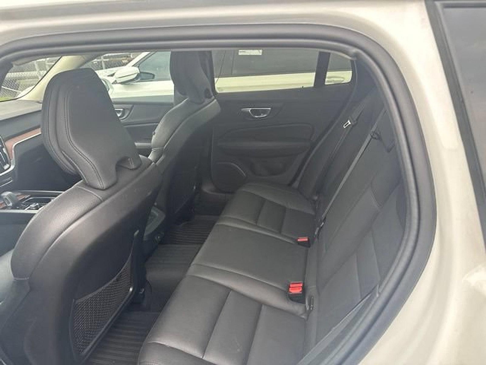 2024 Volvo V60 Cross Country B5 AWD Plus