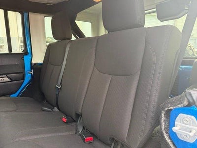 2015 Jeep Wrangler Unlimited 4WD 4dr Sport