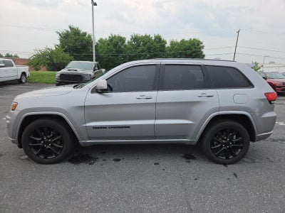 2017 Jeep Grand Cherokee Altitude 4x4 *Ltd Avail*