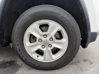 2015 Jeep Grand Cherokee 4WD 4dr Laredo