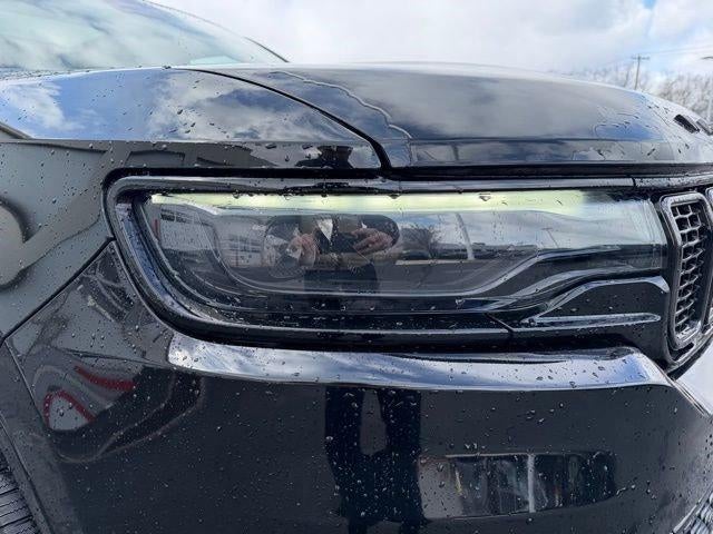 2022 Jeep Wagoneer Series III Carbide 4x4