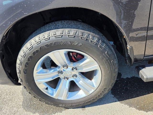 2015 RAM 1500 4WD Crew Cab 5.7 Ft Box Sport