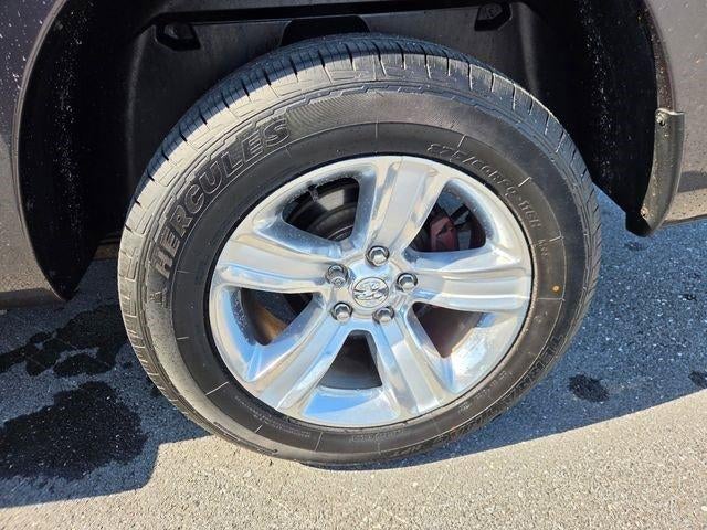 2015 RAM 1500 4WD Crew Cab 5.7 Ft Box Sport