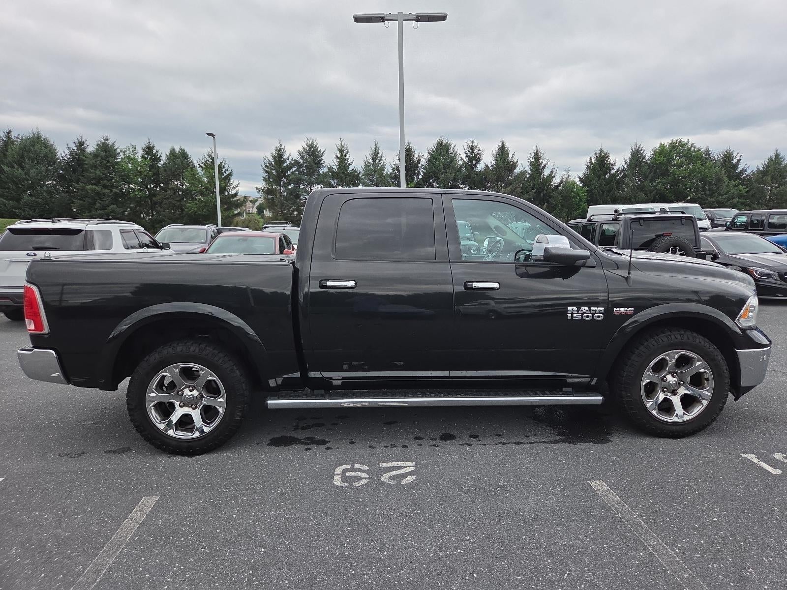 2017 RAM 1500 Laramie 4x4 Crew Cab 5'7" Box