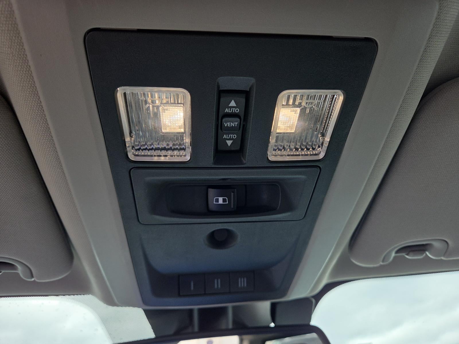 2017 RAM 1500 Laramie 4x4 Crew Cab 5'7" Box