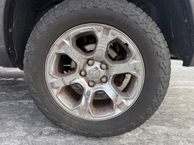 2014 RAM 1500 4WD Crew Cab 6.4 Ft Box Laramie