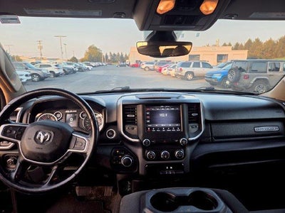 2020 RAM 1500 Big Horn 4x4 Quad Cab 6'4" Box