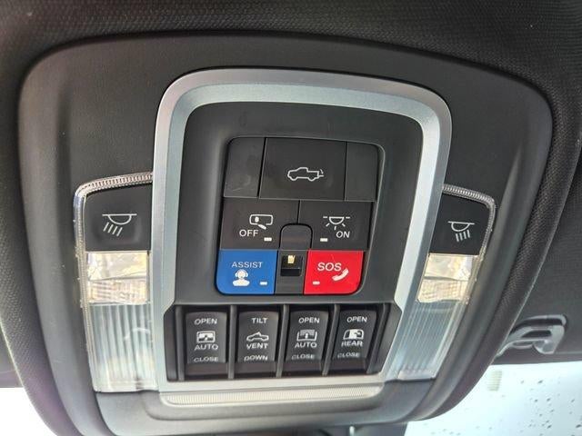 2021 RAM 1500 Limited 4x4 Crew Cab 5'7" Box
