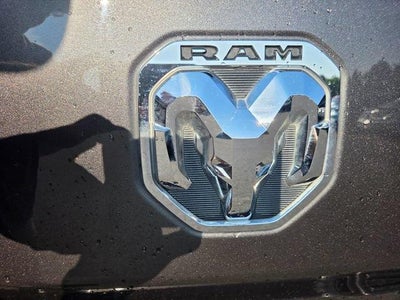 2019 RAM 1500 Limited 4x4 Crew Cab 5'7" Box