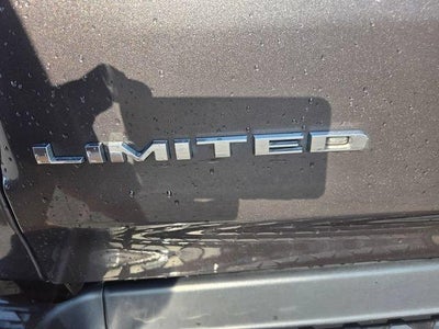 2019 RAM 1500 Limited 4x4 Crew Cab 5'7" Box
