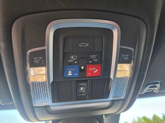 2019 RAM 1500 Limited 4x4 Crew Cab 5'7" Box