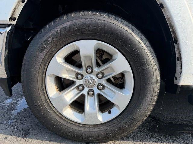 2019 RAM 1500 Laramie 4x4 Crew Cab 5'7" Box