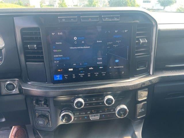 2023 Ford Super Duty F-350 DRW LARIAT 4WD Crew Cab 8' Box