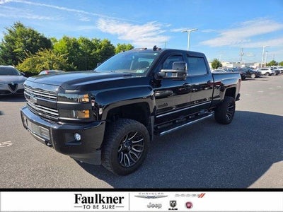 2015 Chevrolet Silverado 2500HD Built After Aug 14 Crew Cab Standard Box 4-Wheel Drive High Country