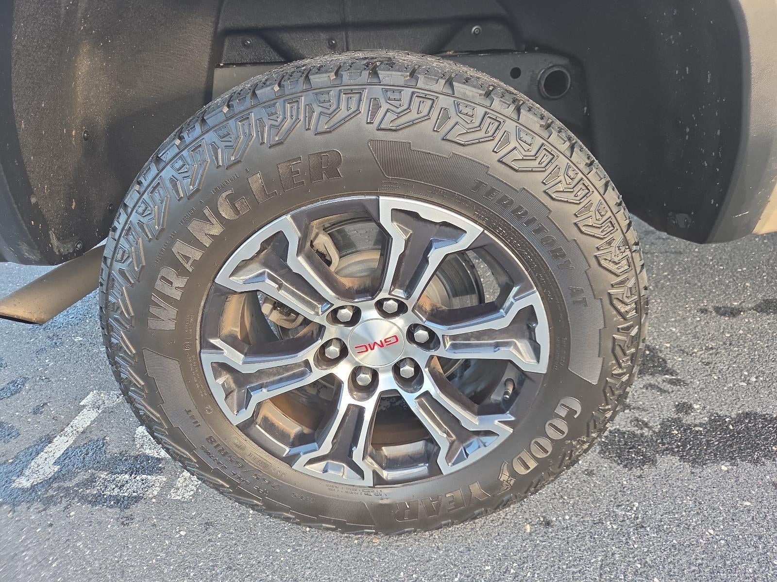 2023 GMC Canyon Crew Cab Short Box 4-Wheel Drive AT4