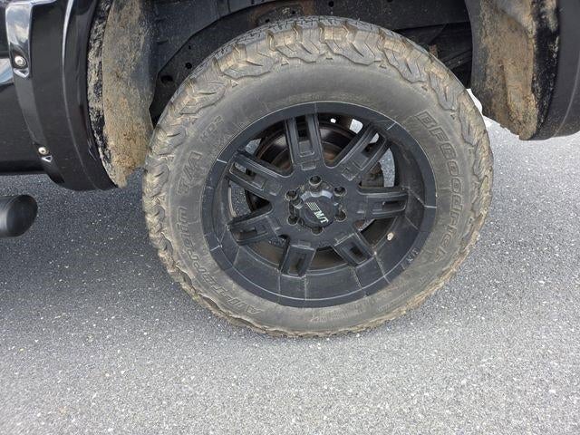 2019 Nissan Titan 4x4 Crew Cab SL