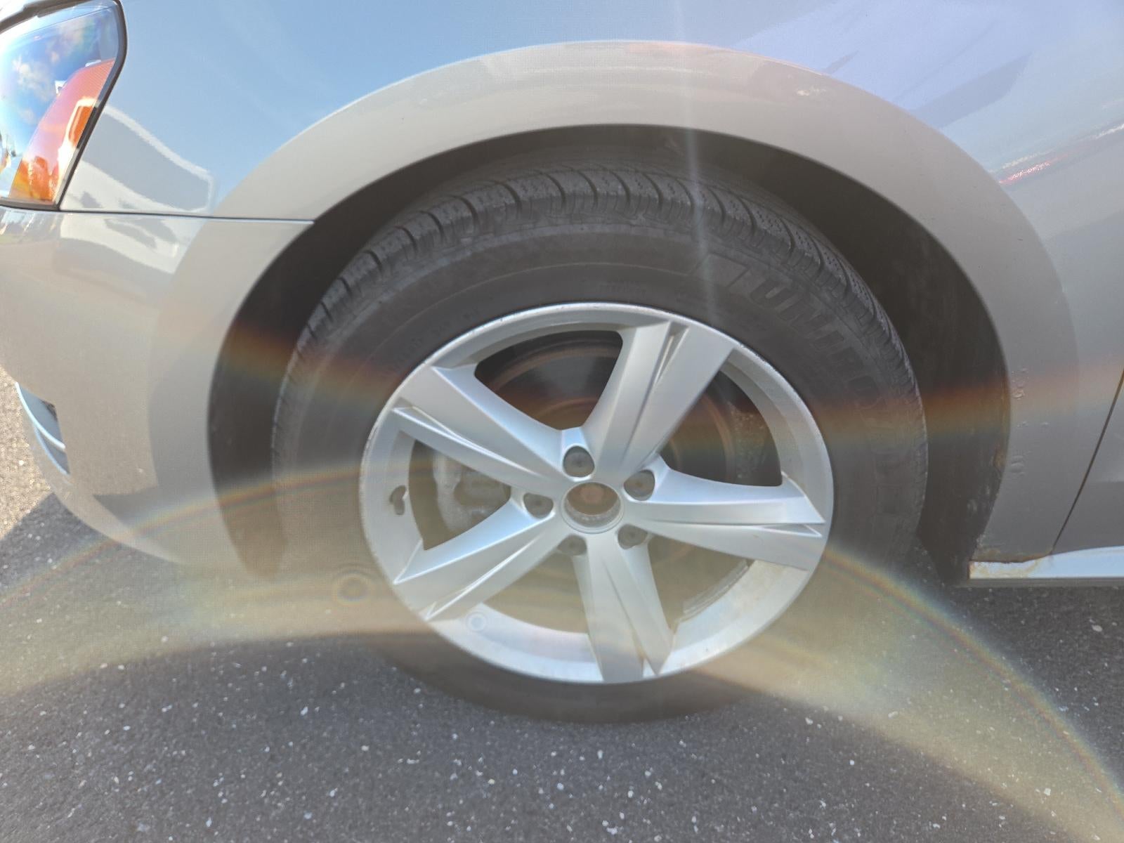 2012 Volkswagen Passat 4dr Sdn 2.5L Auto SE PZEV