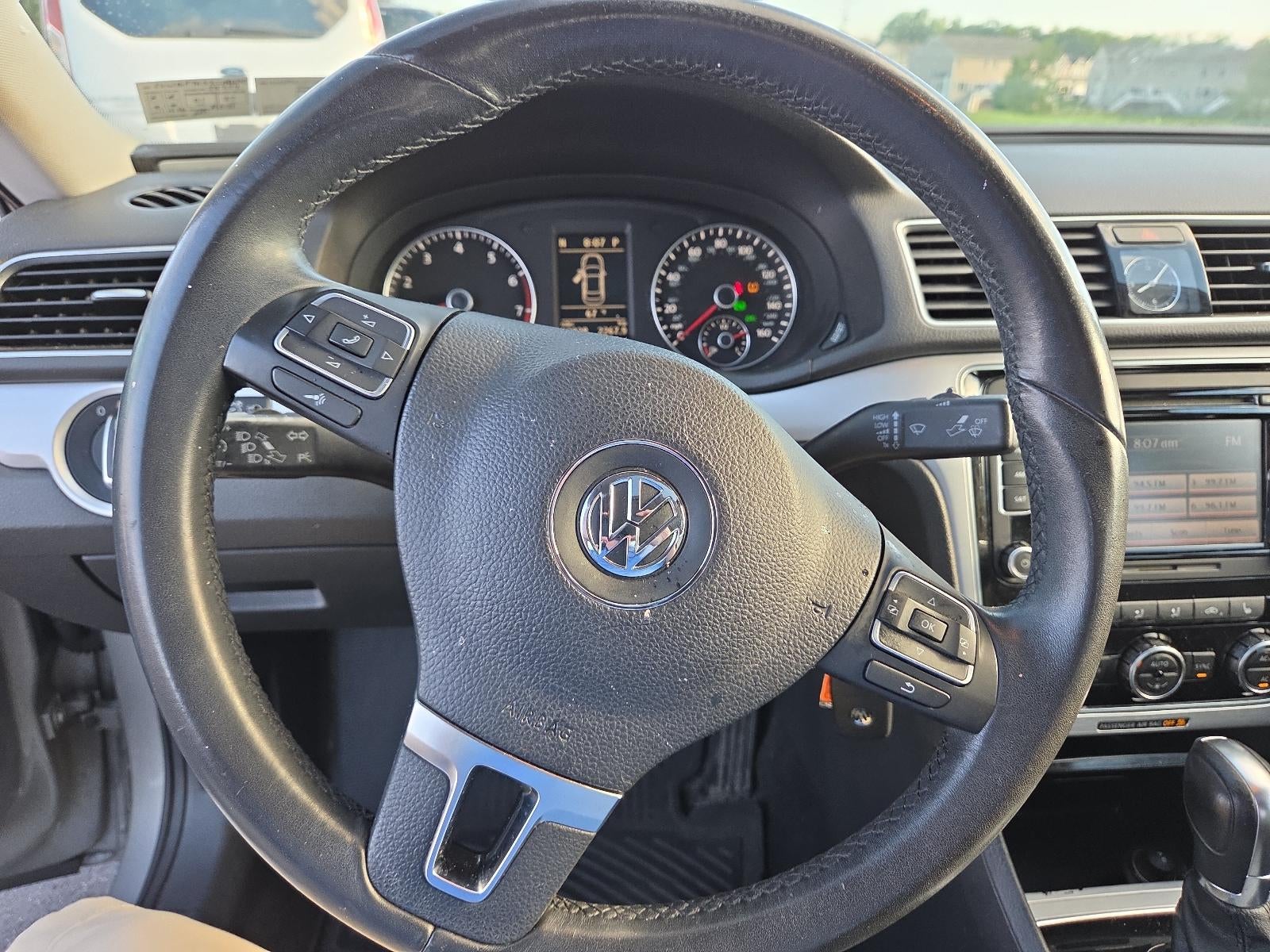 2012 Volkswagen Passat 4dr Sdn 2.5L Auto SE PZEV