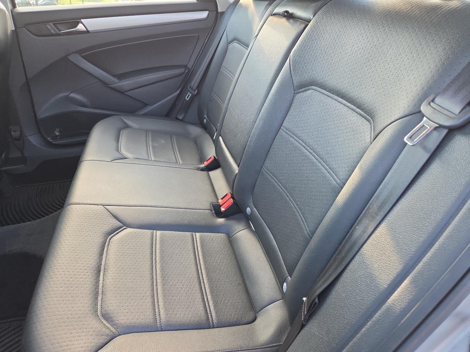 2012 Volkswagen Passat 4dr Sdn 2.5L Auto SE PZEV