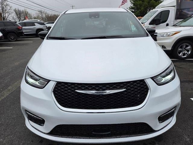 2025 Chrysler Pacifica Select FWD