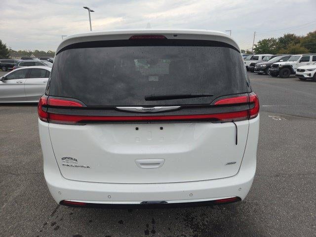 2022 Chrysler Pacifica Touring L AWD