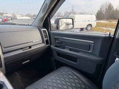 2017 RAM 1500 Big Horn 4x4 Crew Cab 5'7" Box