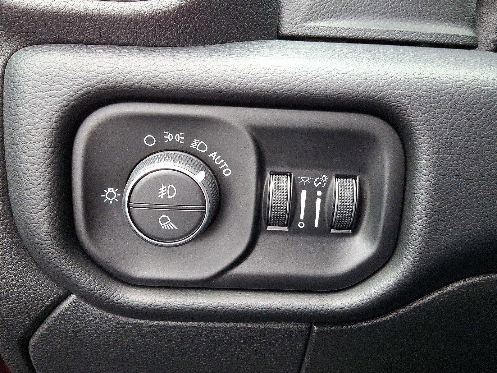 2020 RAM 2500 Big Horn 4x4 Crew Cab 6'4" Box