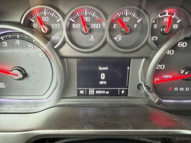 2020 Chevrolet Silverado 1500 Crew Cab Short Box 4-Wheel Drive Custom