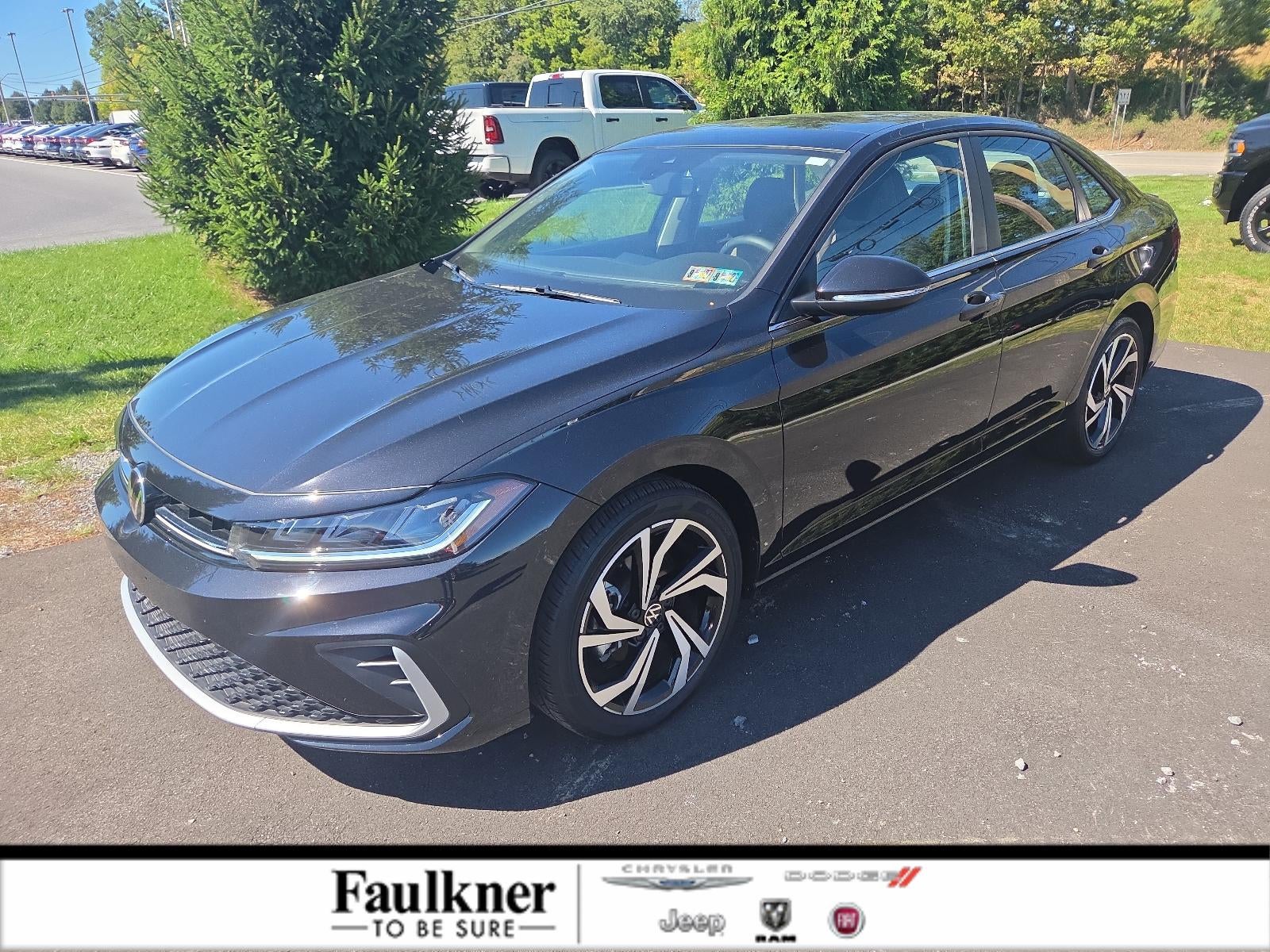 2025 Volkswagen Jetta SEL Auto