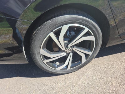 2025 Volkswagen Jetta SEL Auto