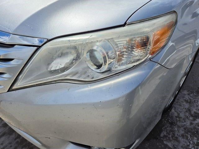 2011 Toyota Avalon 4dr Sdn (Natl)