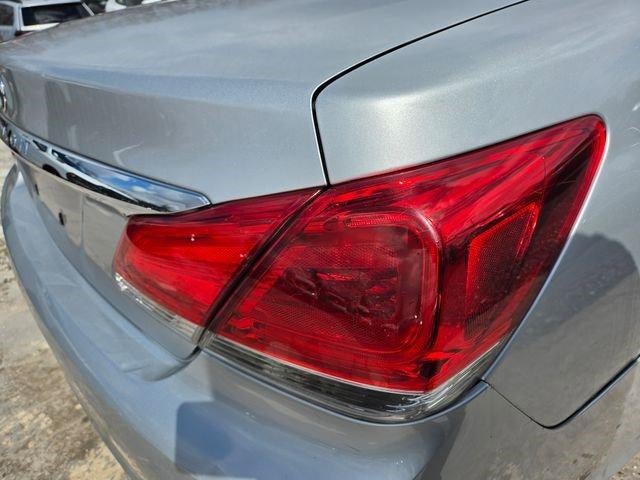 2011 Toyota Avalon 4dr Sdn (Natl)