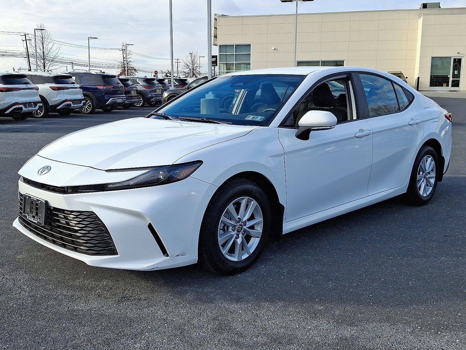 2025 Toyota Camry LE AWD (Natl)