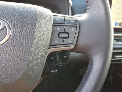 2025 Toyota Camry LE AWD (Natl)