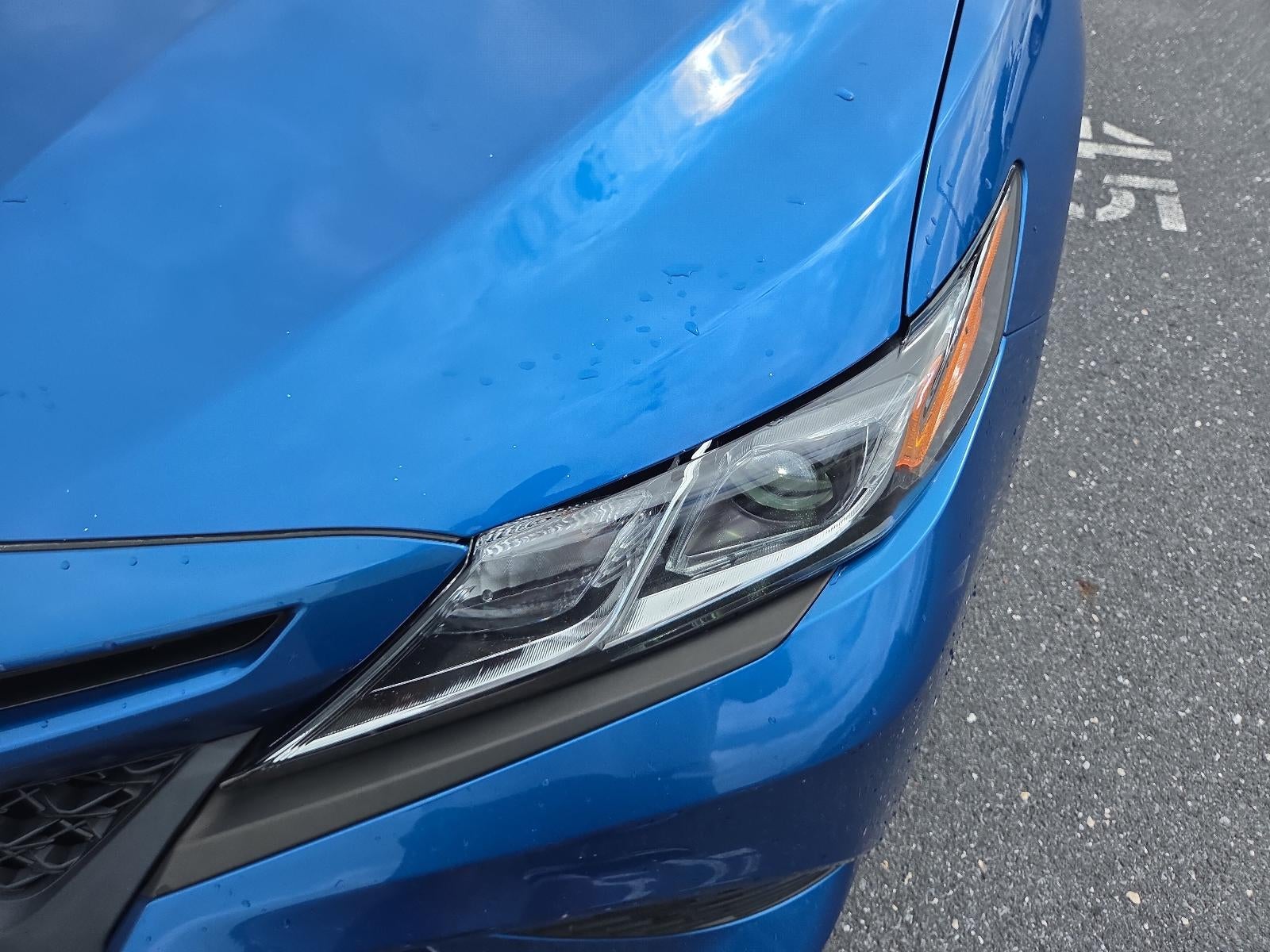 2020 Toyota Camry SE Auto (SE)