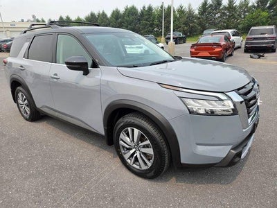 2024 Nissan Pathfinder SL 4WD