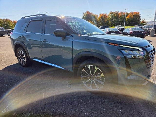 2026 Nissan Pathfinder Platinum 4WD