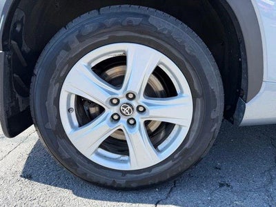 2021 Toyota Highlander LE AWD (SE)