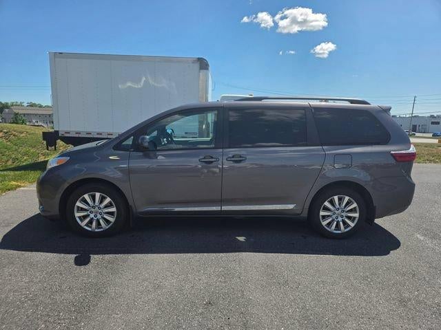 2017 Toyota Sienna LE AWD 7-Passenger (GS)