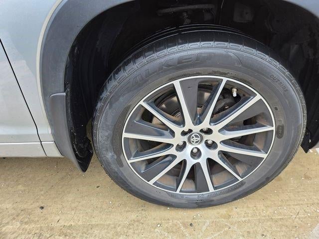 2017 Toyota Highlander SE V6 AWD (Natl)